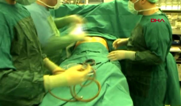 12 Kez Ameliyat Olan Hastanın Korkusuna 'Küçük Kesi'